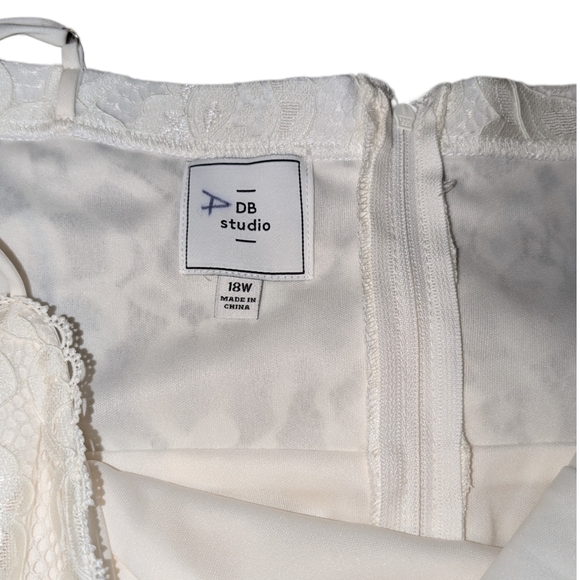 NWT David's Bridal DB Studio Hi-Low Allover Lace Wedding Dress, Plus Size 18W - Picture 8 of 14